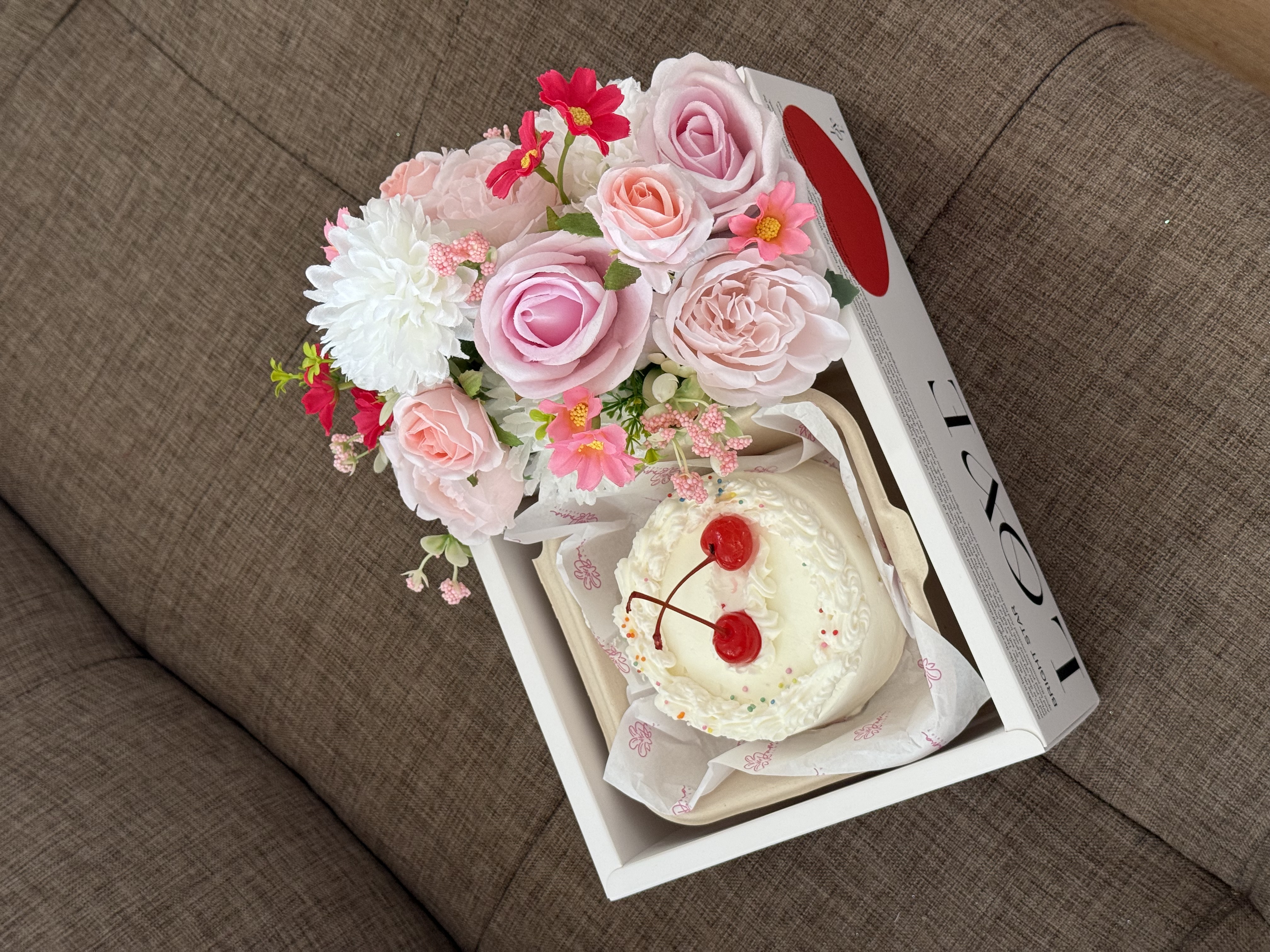 Handy Flower Cake (Artificial) foto 3