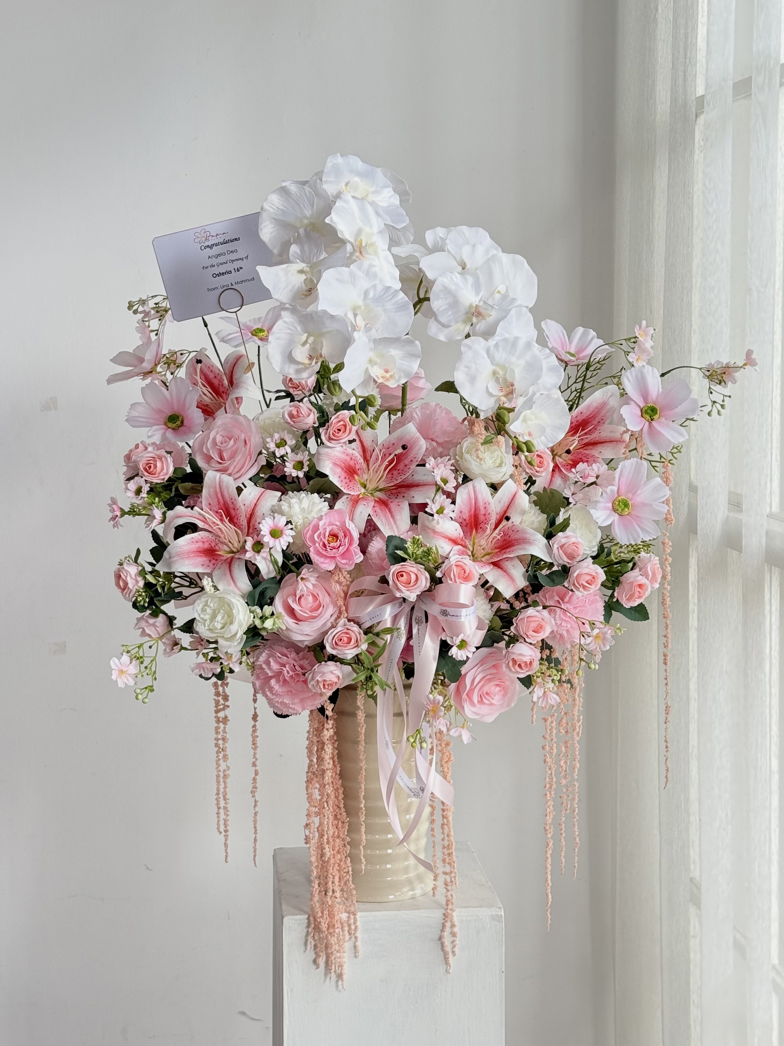 Giant Vas Lily Artificial