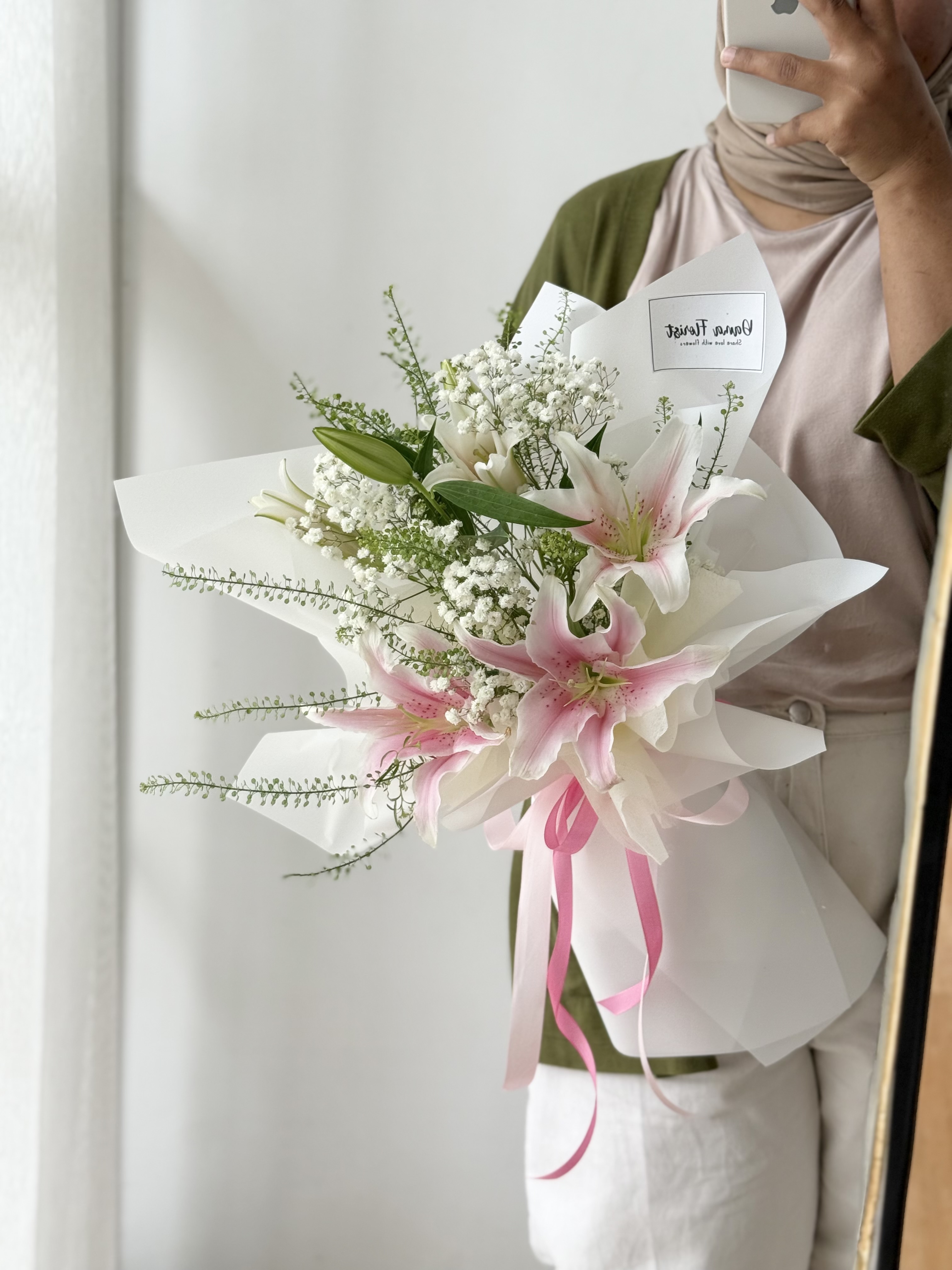 Signature of Lily (M)